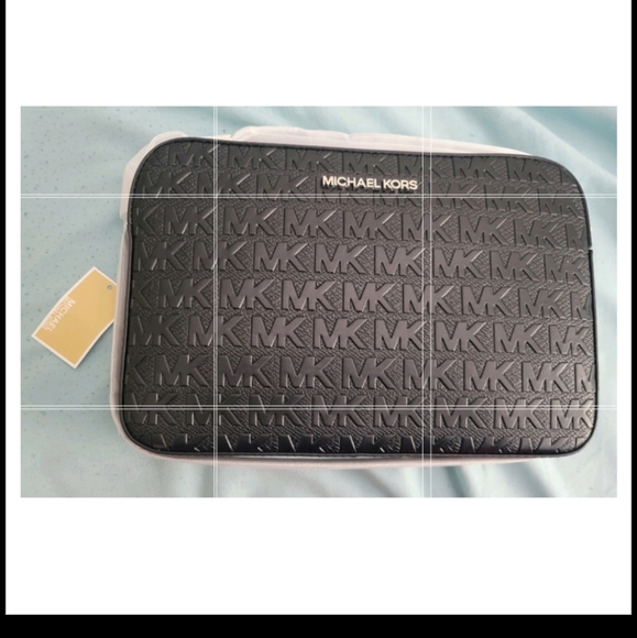 Michael Kors Handbags - Michael Kors brand new with tags black logo crossbody